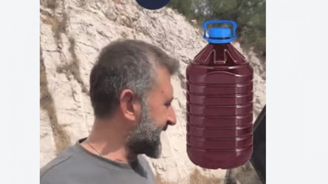 Foto - Tamirci ustanın pes dedirten çözümü! Hararet yapan araca şalgam suyu koydu