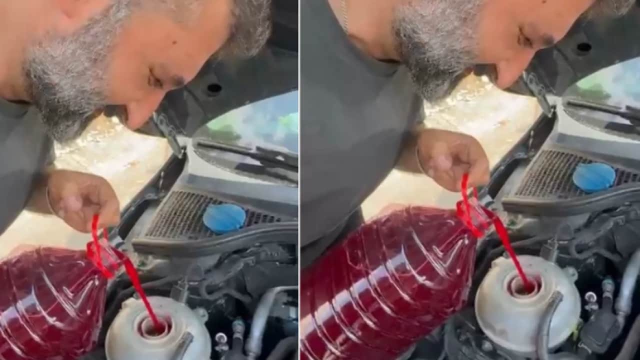 Tamirci ustanın pes dedirten çözümü! Hararet yapan araca şalgam suyu koydu
