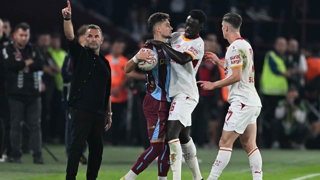 Foto - Tanju Çolak resmen çıldırdı: ‘Sen kimsin ya... Paran var diye futboldan anlayacak mısın?’