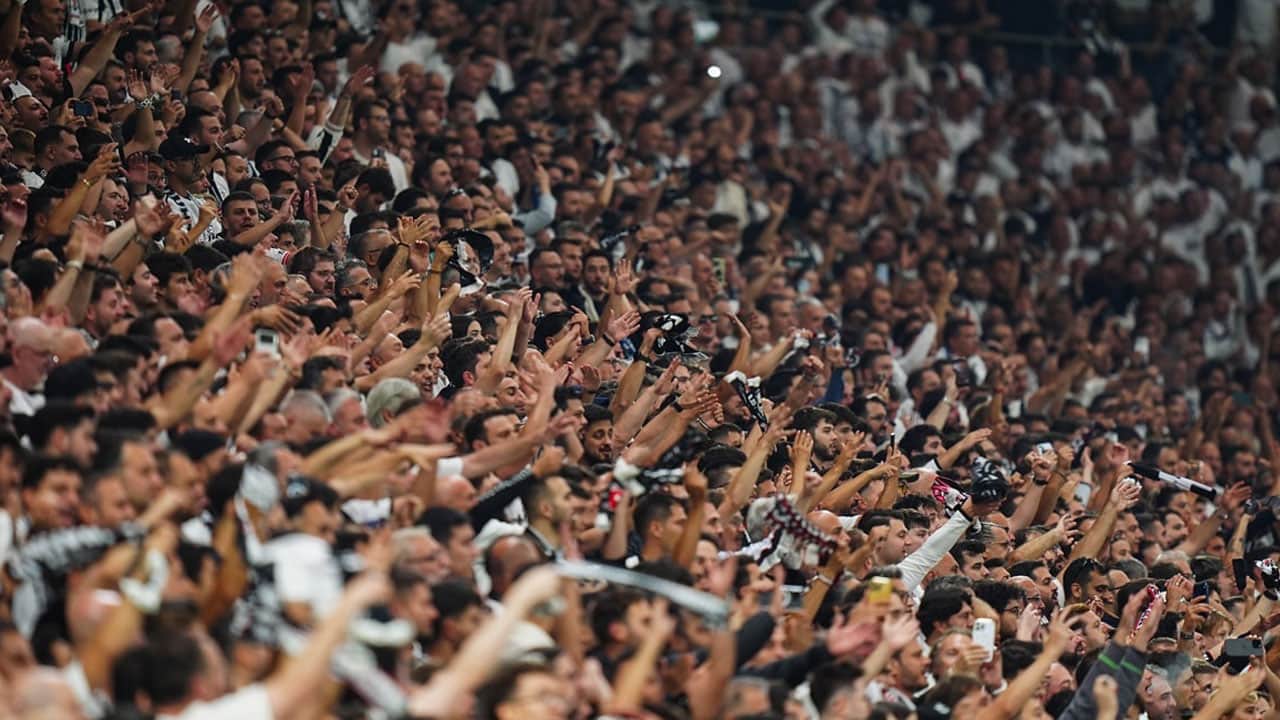 Foto - Taraftar mest oldu! İtaliona'dan maça damga vuran görüntü