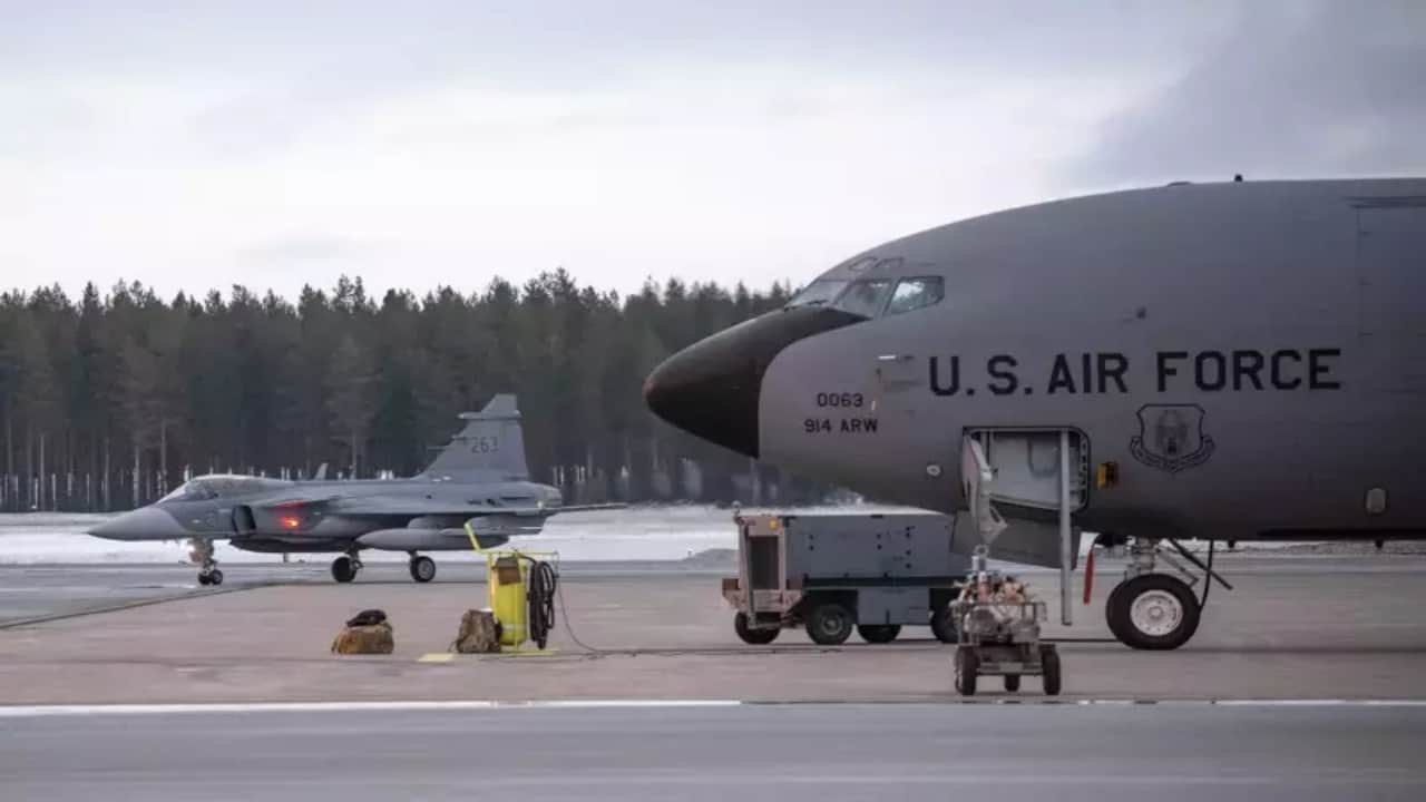 Foto - Tarihi karar: F-16’ların tahtı yıkıldı, resmen "gölgeleri yaran avcı" Gripen E’ye geçiliyor