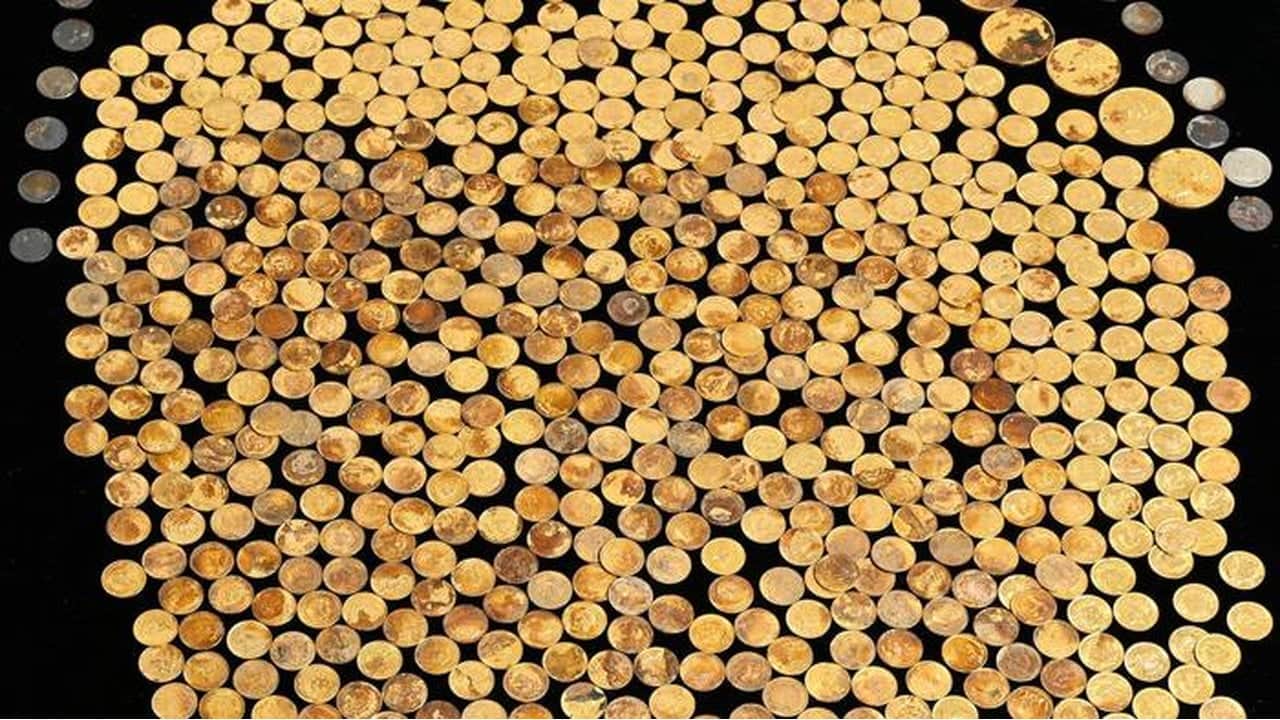 Foto - Tarlasında yürürken topraktan bir anda hazine fışkırdı! 146 milyon liraya satıp servet kazandı