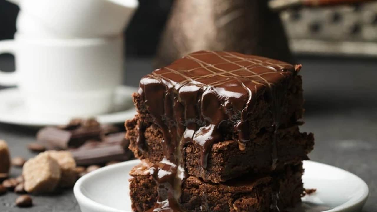 Foto - Tatlı krizine çözüm... Yaza özel browni tarifi: İçi buz gibi, 3 adet yetiyor! Yoğun ilgi gören harika formül