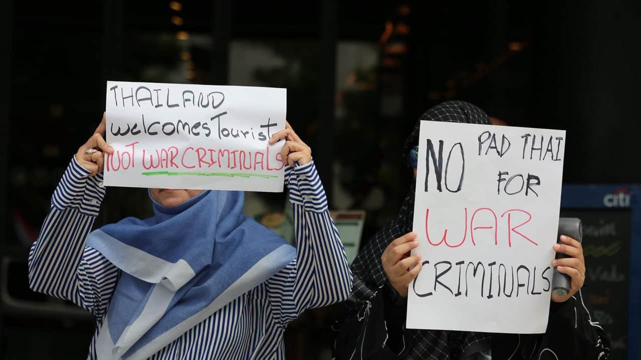 Foto - "Tayland satılık değil" diyerek sokağa çıktılar! İsrail'e karşı protestolar büyüyor