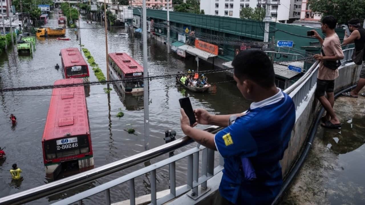 Foto - Tayland'ın başkenti Bangkok sele teslim oldu! 700 bin kişi olumsuz etkiledi