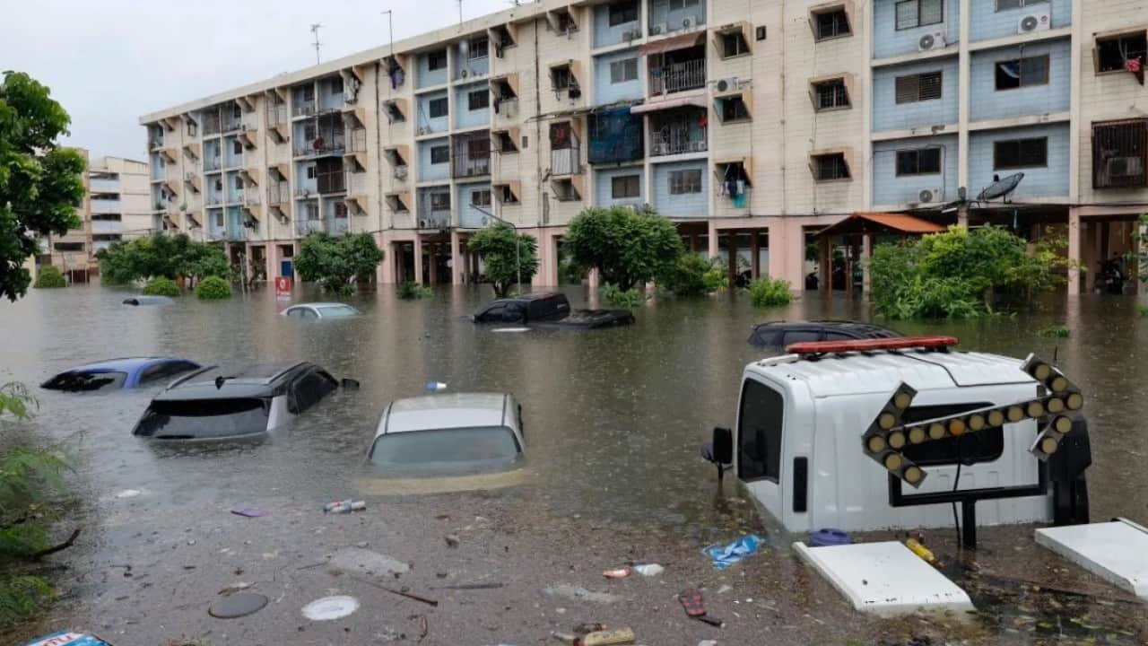 Foto - Tayland'ın başkenti Bangkok sele teslim oldu! 700 bin kişi olumsuz etkiledi