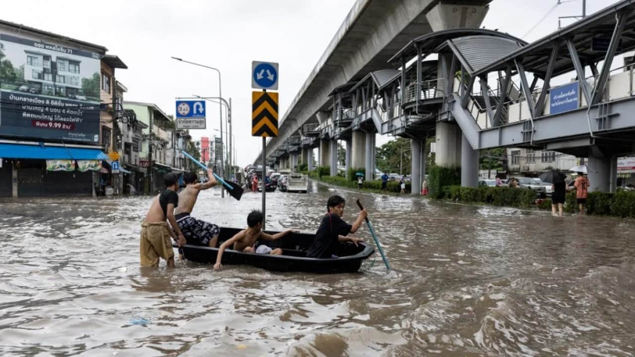 Foto - Tayland'ın başkenti Bangkok sele teslim oldu! 700 bin kişi olumsuz etkiledi