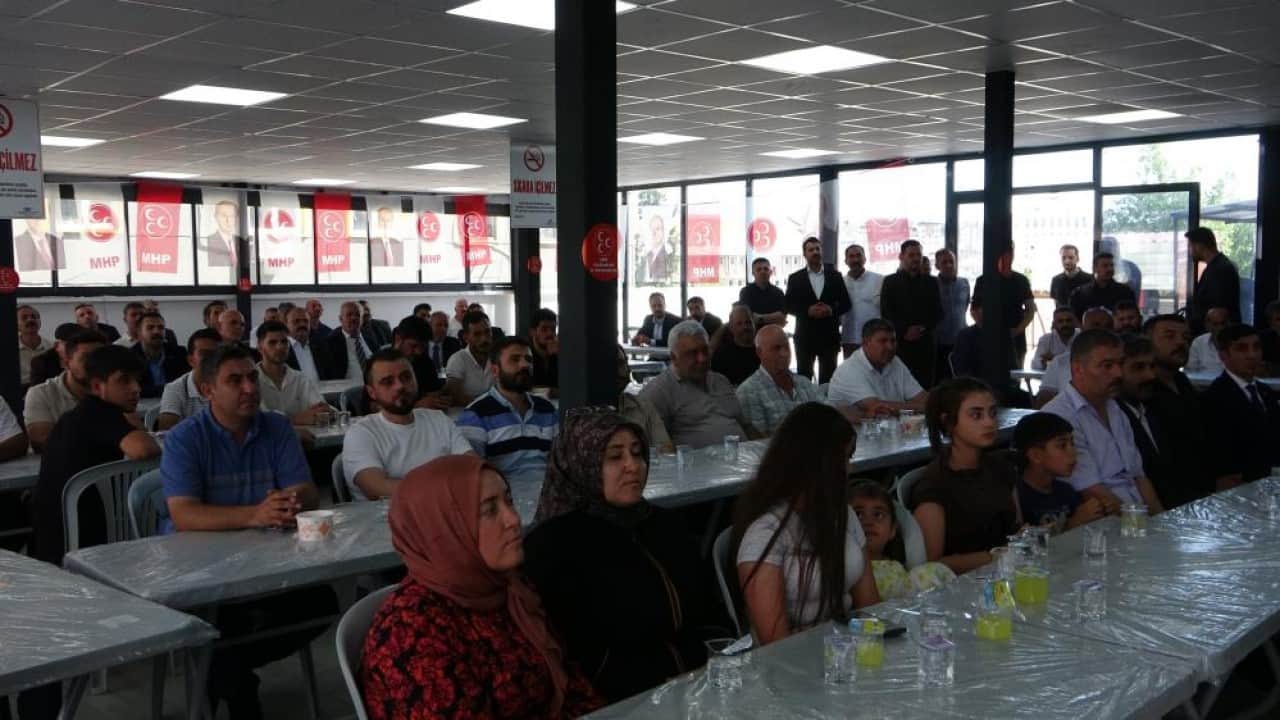 Foto - "Tayyip Erdoğan ve Bahçeli’nin öncülüğünde Türkiye daha güçlü" MHP'de rozet şov