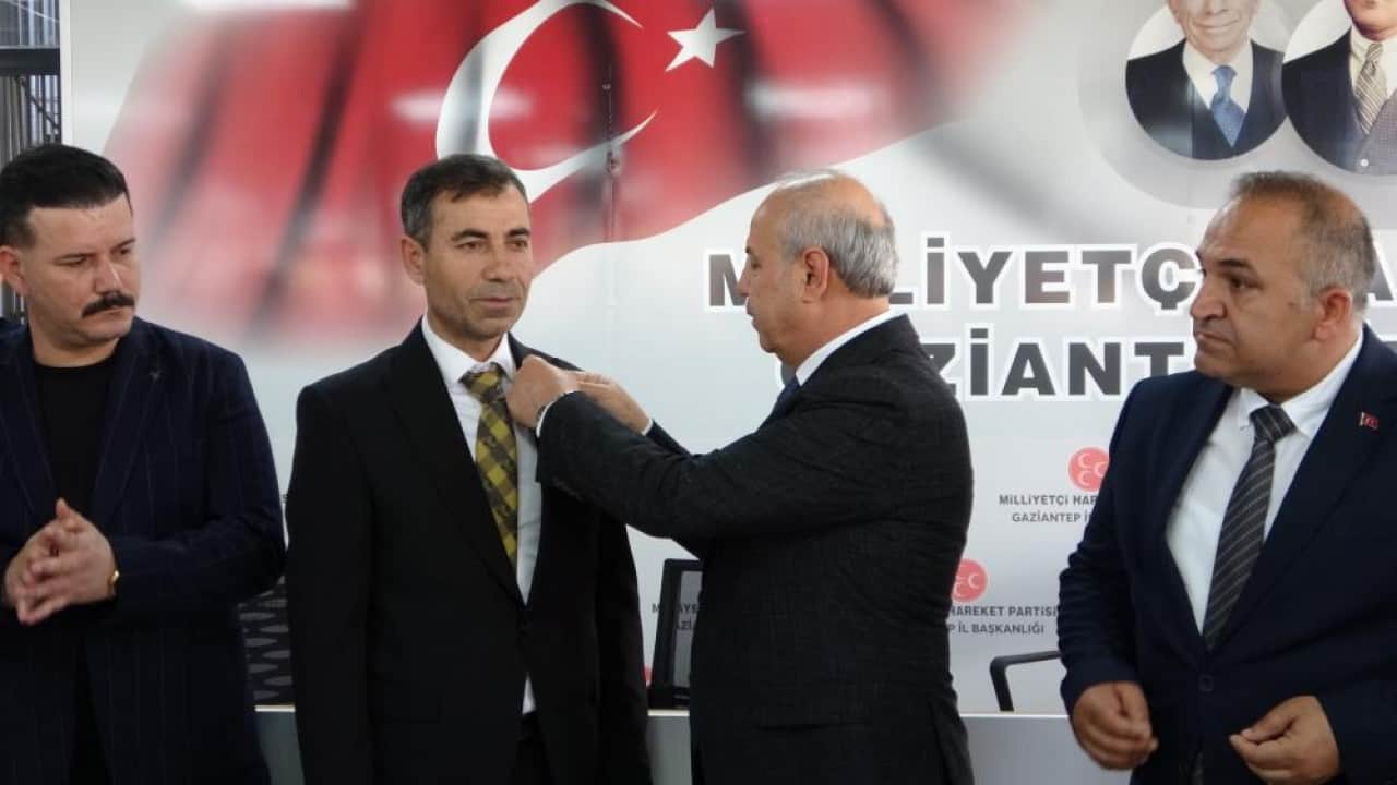 Foto - "Tayyip Erdoğan ve Bahçeli’nin öncülüğünde Türkiye daha güçlü" MHP'de rozet şov