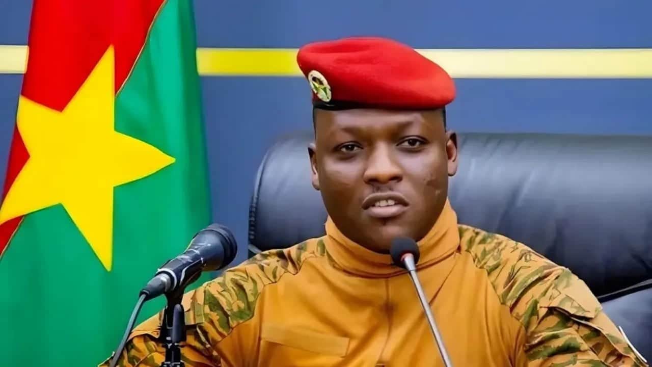 Foto - TB2 SİHA ile ülkeyi işgalden kurtaran Burkina Faso liderinden skandal: Türkiye dahil tüm Müslümanları karşılarına aldılar
