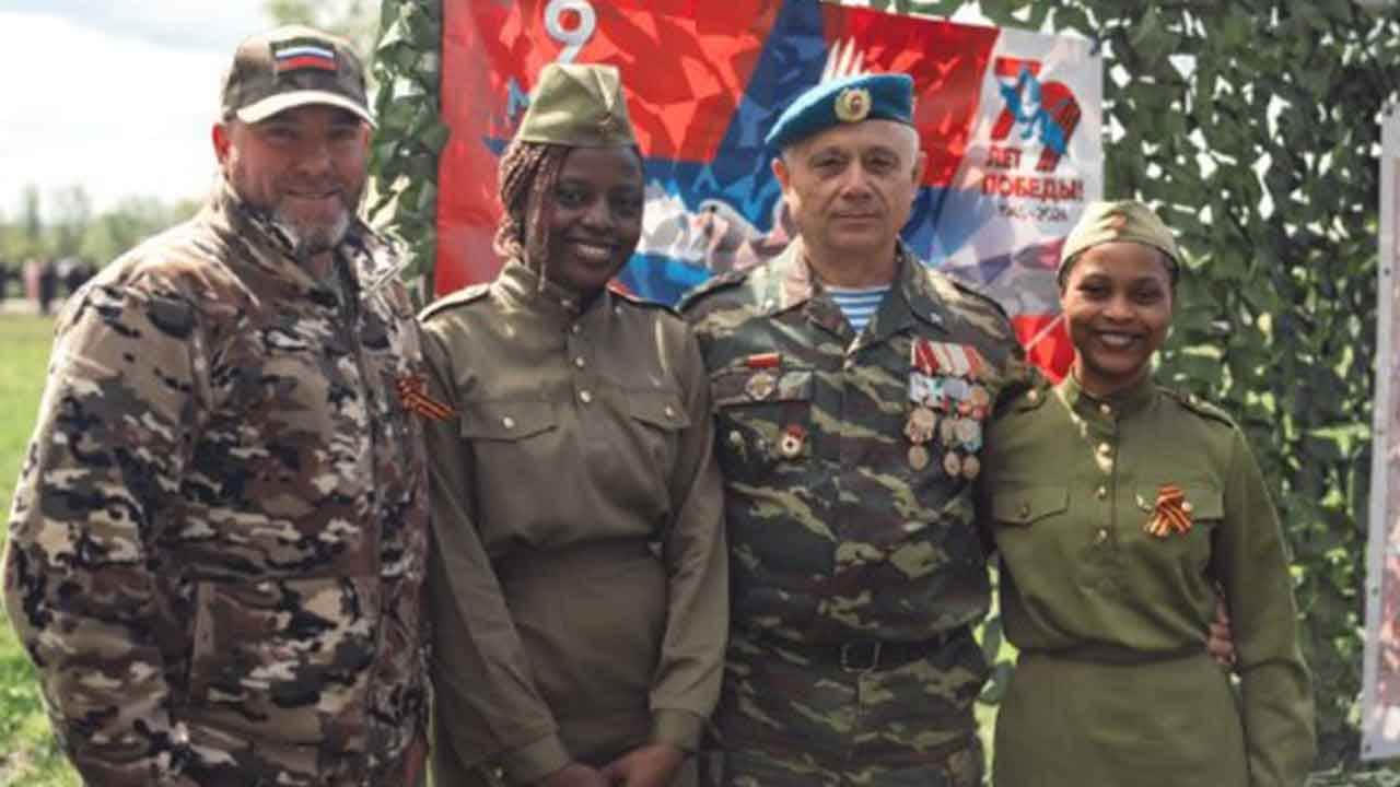 Foto - TB2 SİHA'lara karşı geliştirilen İHA'ların üretiminde skandal: Genç kadınları kandırıp üretim bandına attılar