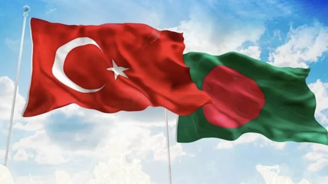 Foto - TB2 SİHA'nın kopyasını almaya hazırlanıyorlardı! Aniden Türkiye'ye geldiler: Savunmada sizle çalışacağız