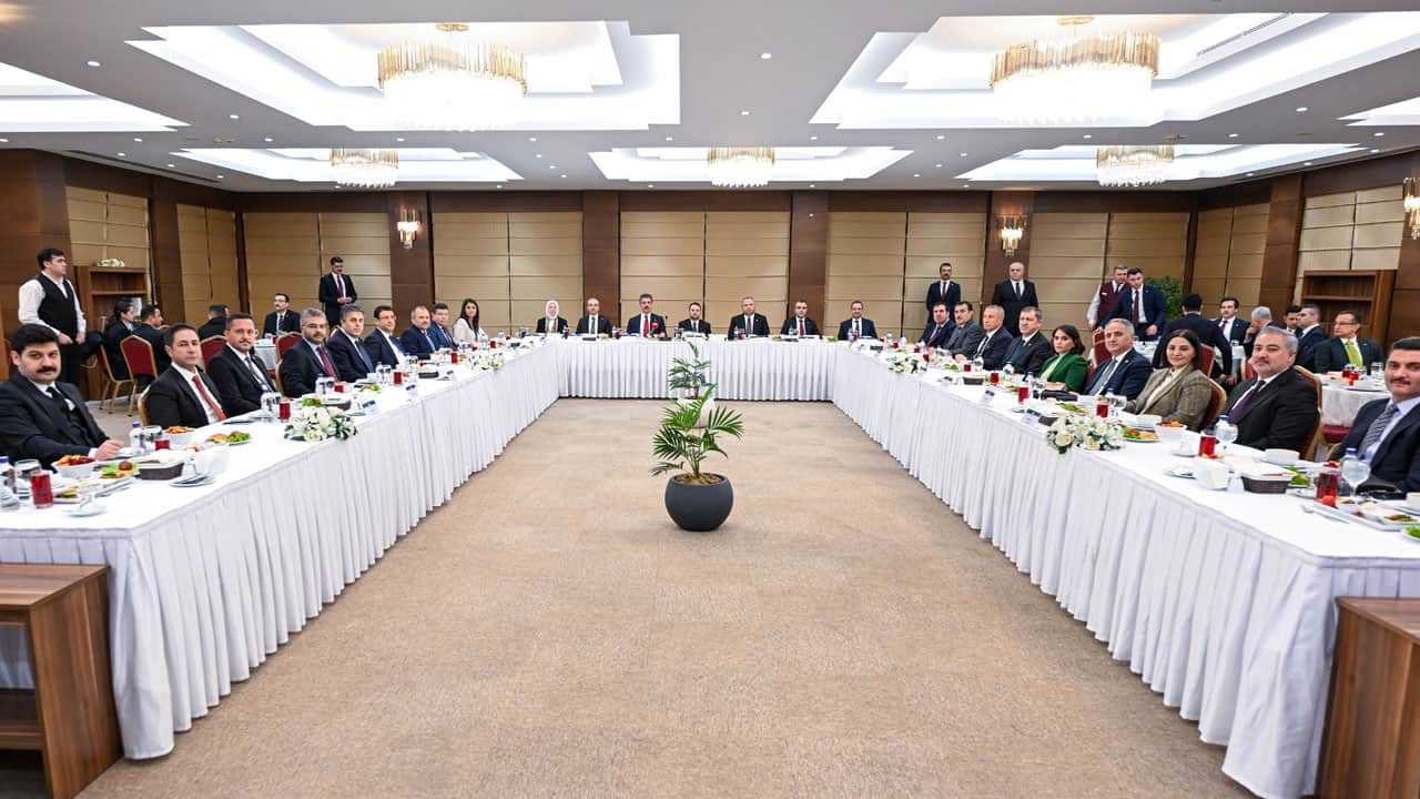 Foto - TBMM’de iftar buluşması! Bakan Gürlek açıkladı… Yeni irtibat büroları kurulacak