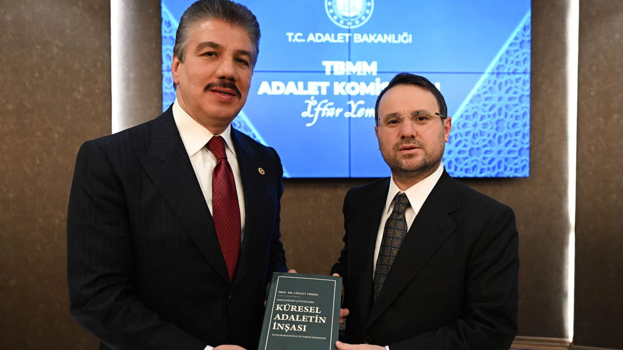 Foto - TBMM’de iftar buluşması! Bakan Gürlek açıkladı… Yeni irtibat büroları kurulacak
