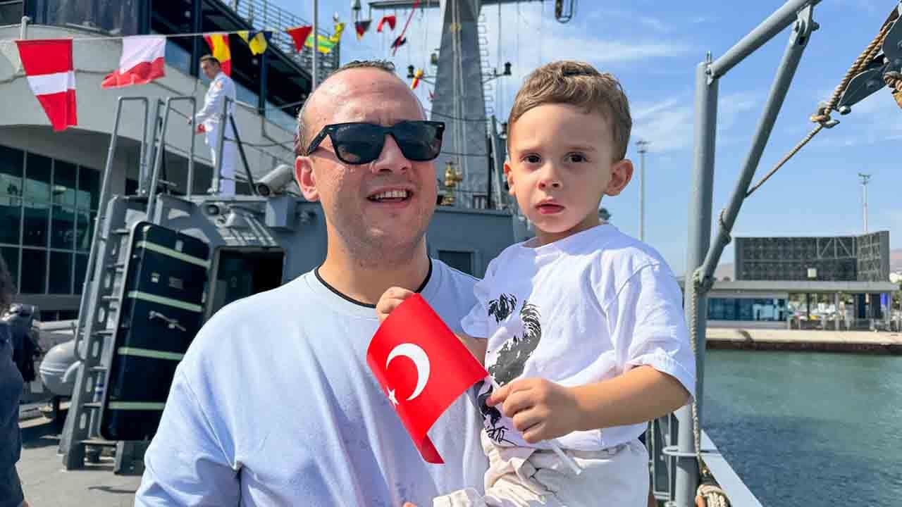 Foto - TCG Karşıyaka kapılarını vatandaşlara açtı!