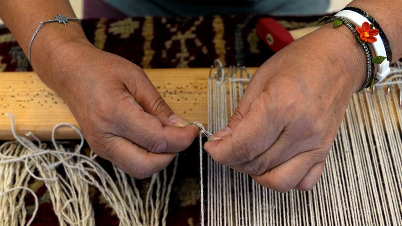 Foto - Tek tek elden geçiriliyor 500 yıllık saray seccadeleri gün yüzüne çıkacak