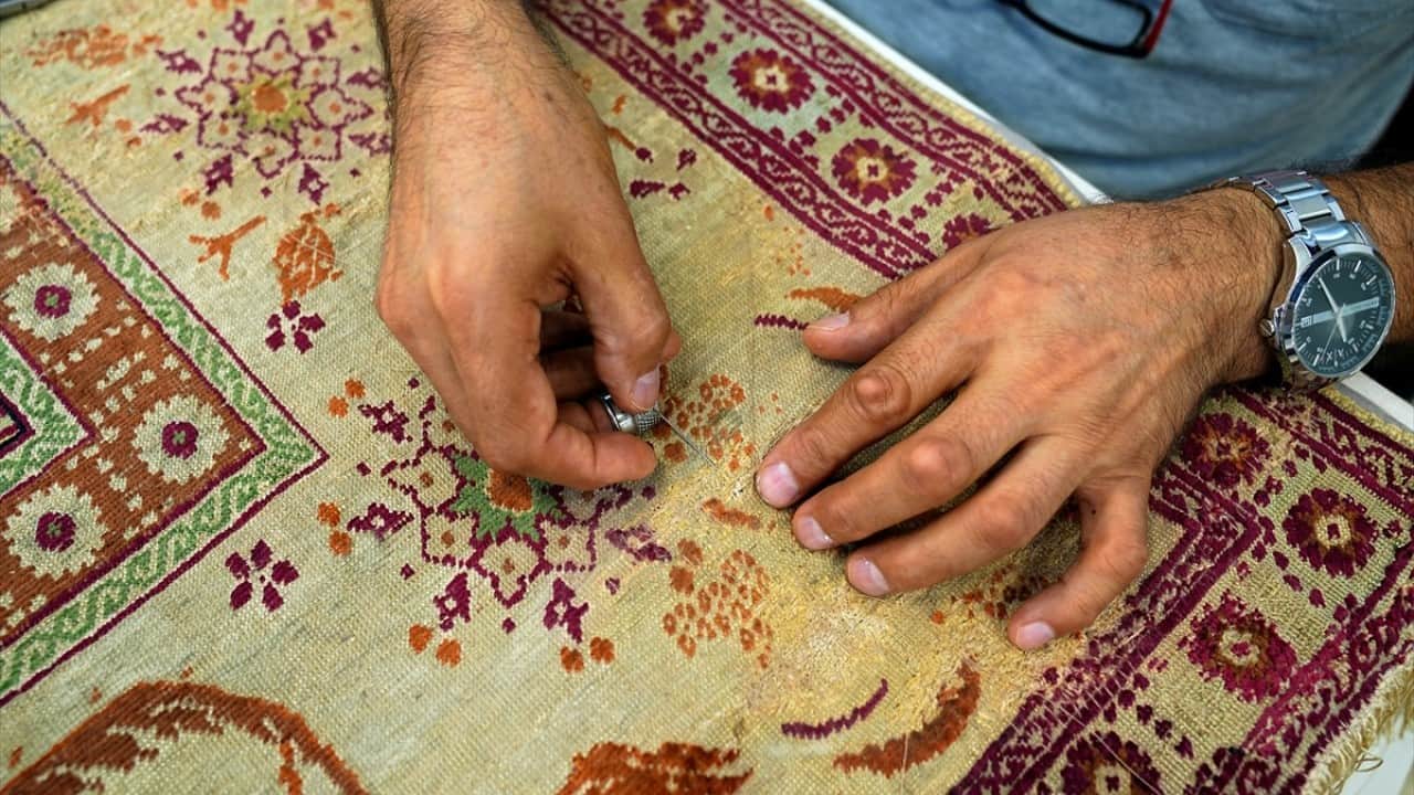 Foto - Tek tek elden geçiriliyor 500 yıllık saray seccadeleri gün yüzüne çıkacak