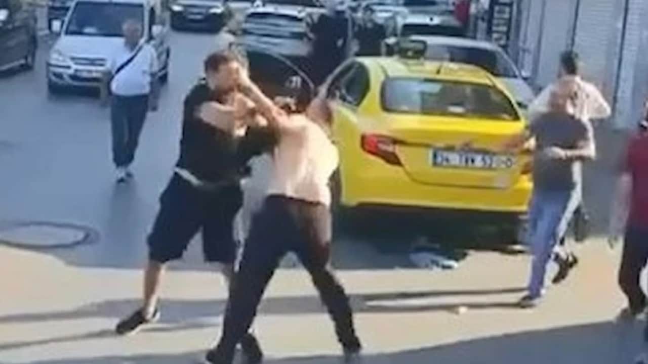 Foto - İstanbul'da taksi terörü: Tekme tokat birbirlerine girdiler!