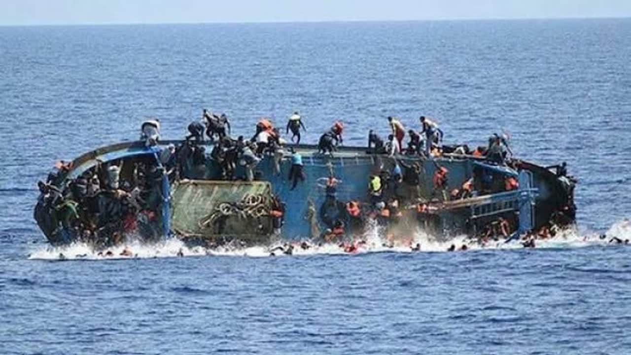 Foto - Tekne alabora oldu! Çoğu çocuk 52 kişi hayatını kaybetti