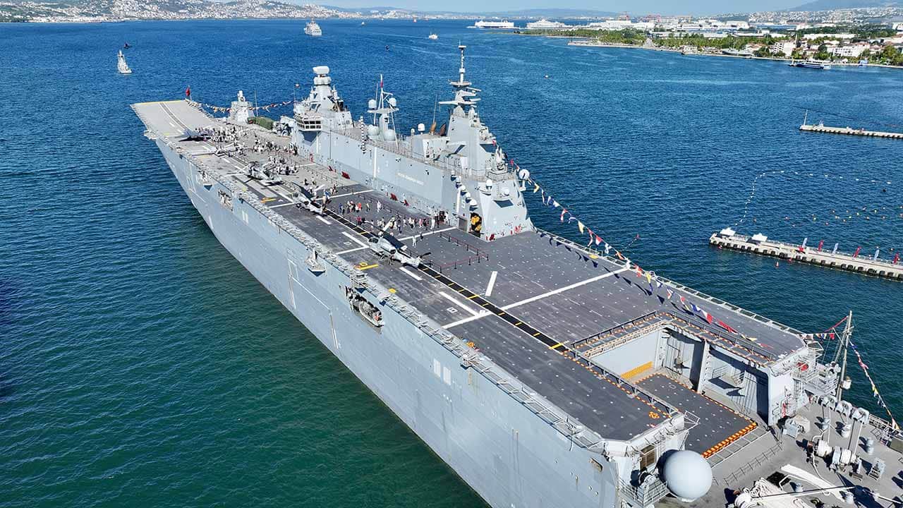 Foto - TEKNOFEST Mavi Vatan devam ediyor! TCG Anadolu'ya yoğun ilgi