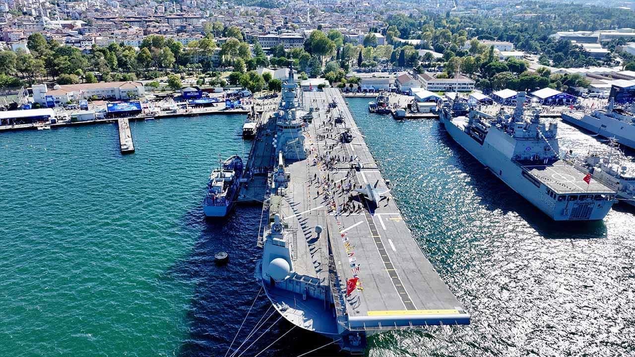 Foto - TEKNOFEST Mavi Vatan devam ediyor! TCG Anadolu'ya yoğun ilgi