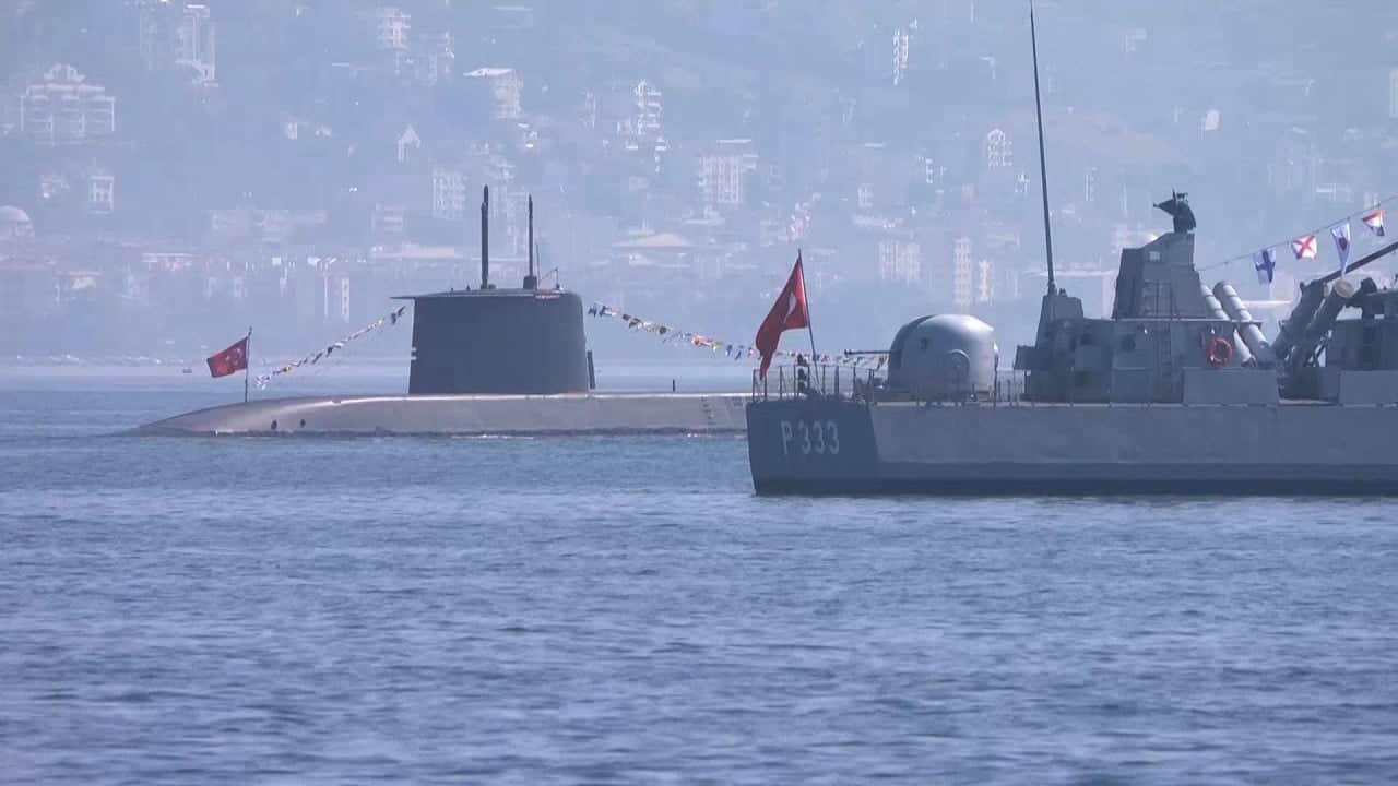 TEKNOFEST Mavi Vatan'da SAT ve SAS komandoları gösteri yaptı