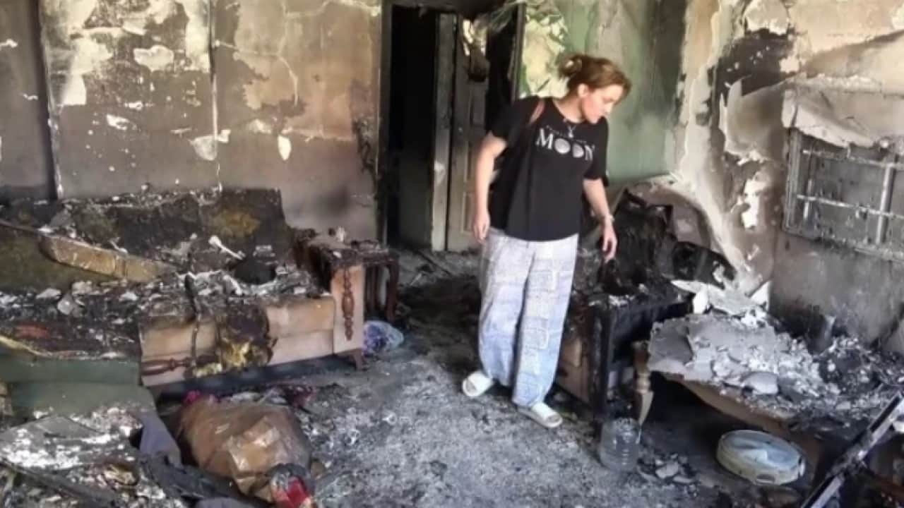 Foto - Telefon ve televizyon aynı anda patladı: Ailesini kurtarmak isterken yandı!