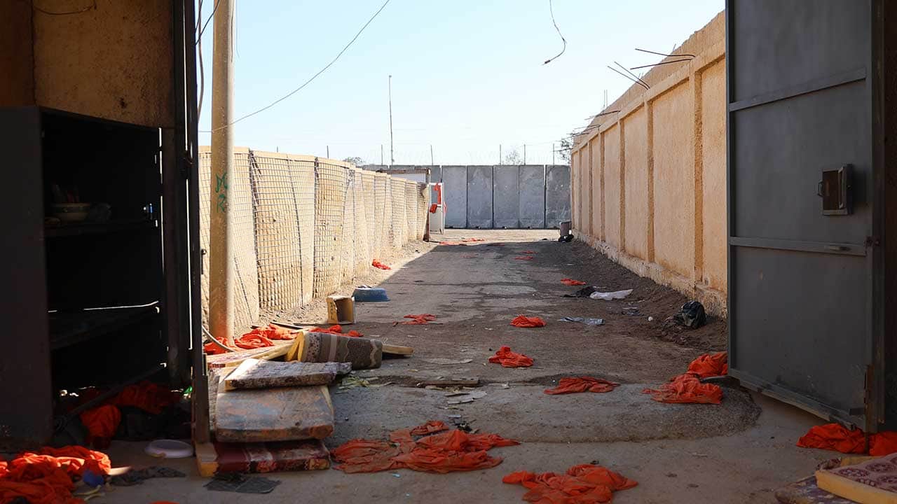 Foto - Terör örgütü YPG/SDG, DEAŞ'lı teröristleri serbest bırakılmıştı! Şeddadi'deki hapishane görüntülendi