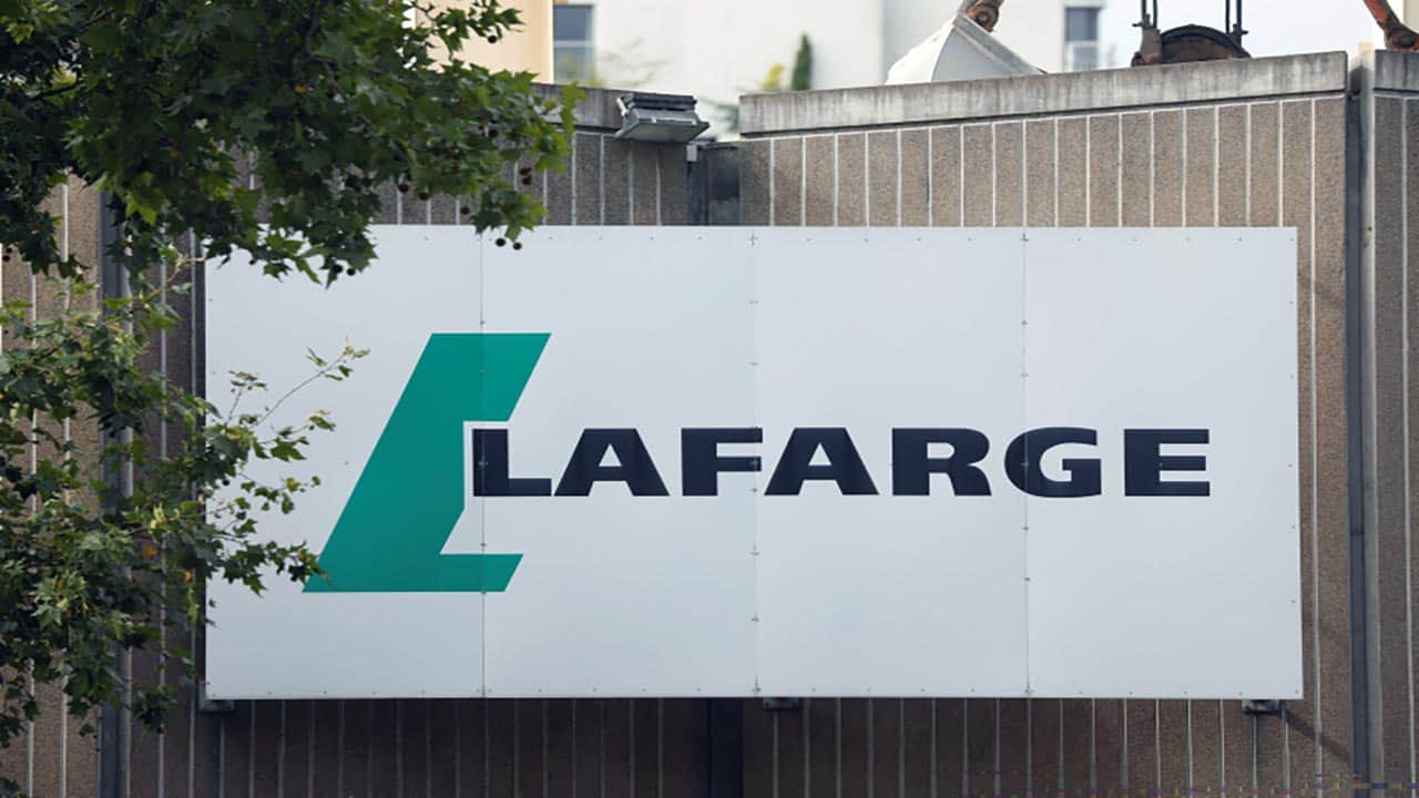 Foto - Terör örgütüyle iş çeviren Lafarge, istihbarat servisiyle kol kolaymış