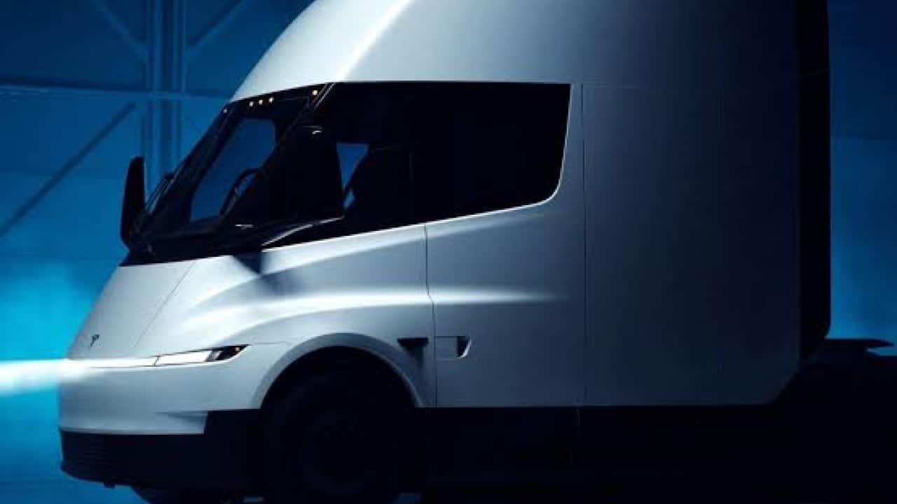 Foto - Tesla Semi Avrupa'ya hazırlanıyor! Elektrik tır için tarih verildi