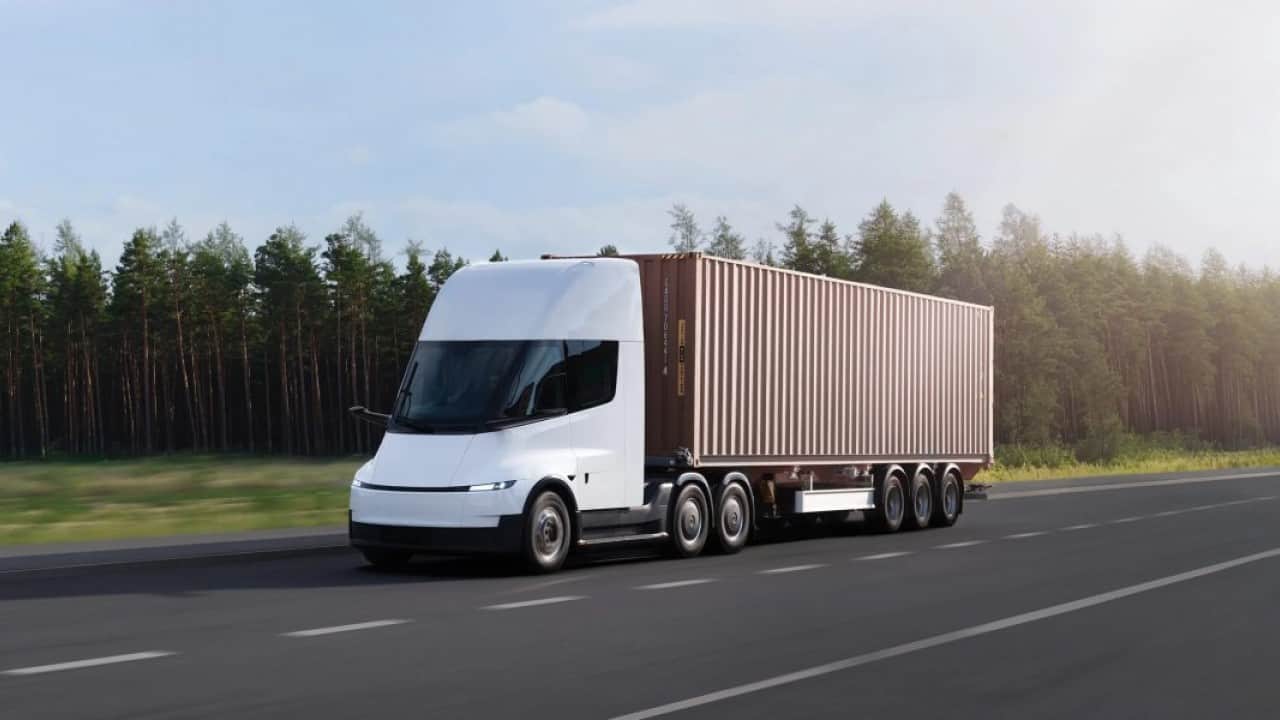Foto - Tesla Semi Avrupa'ya hazırlanıyor! Elektrik tır için tarih verildi