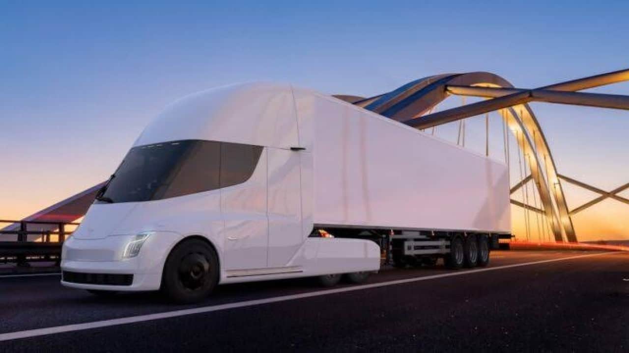 Foto - Tesla Semi Avrupa'ya hazırlanıyor! Elektrik tır için tarih verildi
