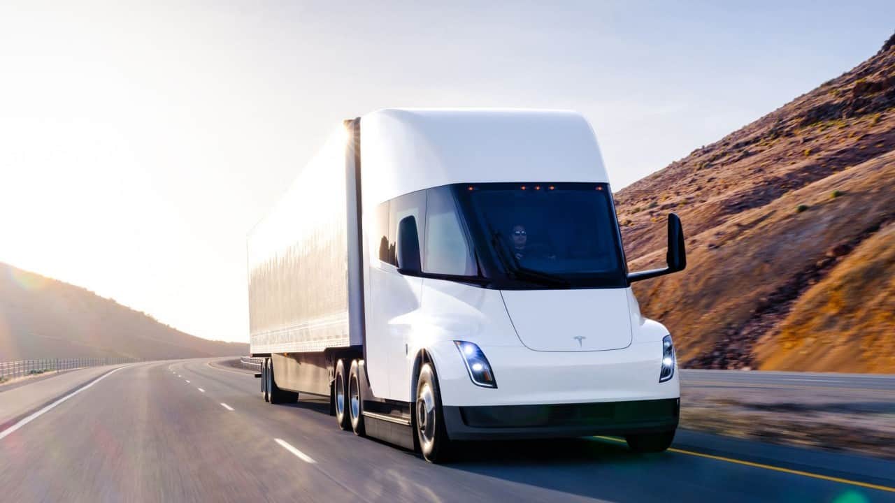 Foto - Tesla Semi Avrupa'ya hazırlanıyor! Elektrik tır için tarih verildi