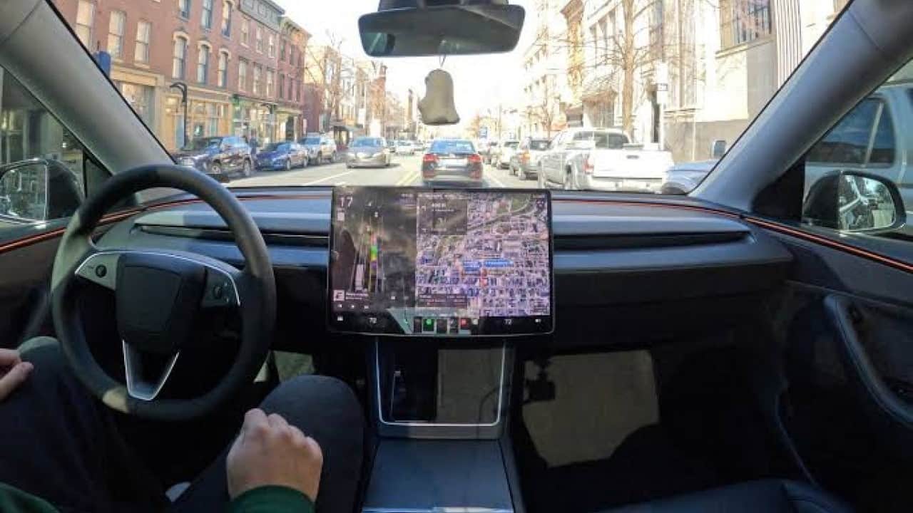 Foto - Tesla’dan kazaya karşı otomatik müdahale! Direksiyon ve freni devralacak
