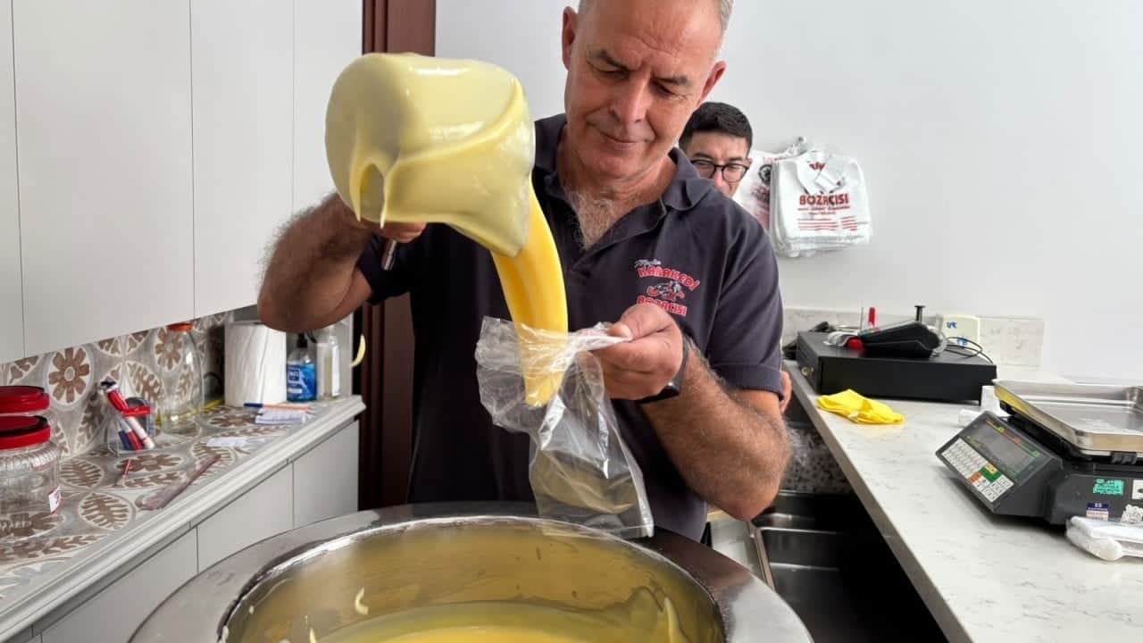 Foto - Tezgahta kilosu 160 liradan kapış kapış satılıyor! Eskişehir'de şifalı boza tezgahlarda yerini aldı