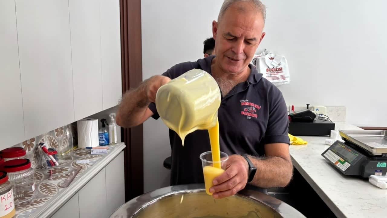 Foto - Tezgahta kilosu 160 liradan kapış kapış satılıyor! Eskişehir'de şifalı boza tezgahlarda yerini aldı