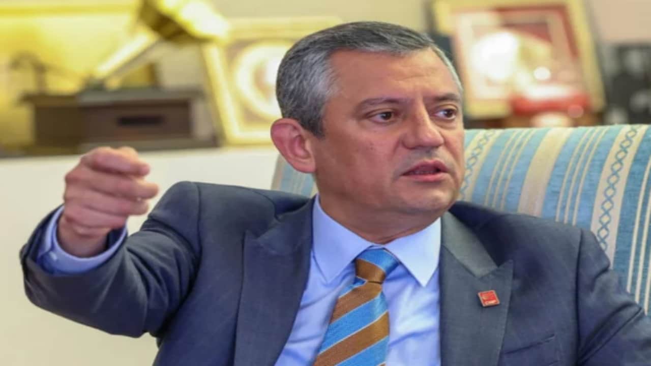 Foto - "Topluca size katılalım" demiş! Özgür Özel’in teklif yaptığı parti herkesi şaşkına çevirdi 