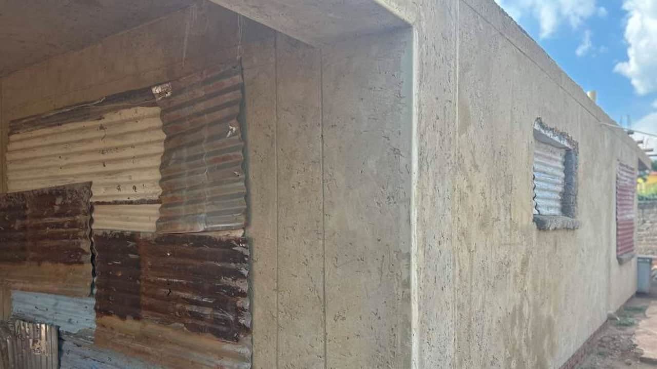 Foto - Toprakla plastiği karıştırıp ev yaptı! Genç mühendisin projesi dünyaya örnek olabilir