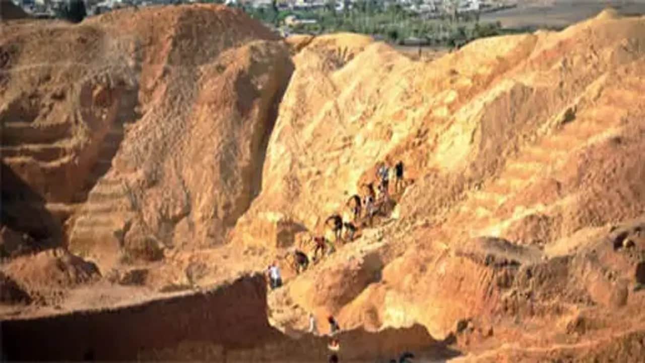 Foto - Toprakları altın, bakır ve uranyum kaynıyor: 'Biz bulamıyoruz gelin siz bulun' diyerek Türkiye'yi çağırdılar