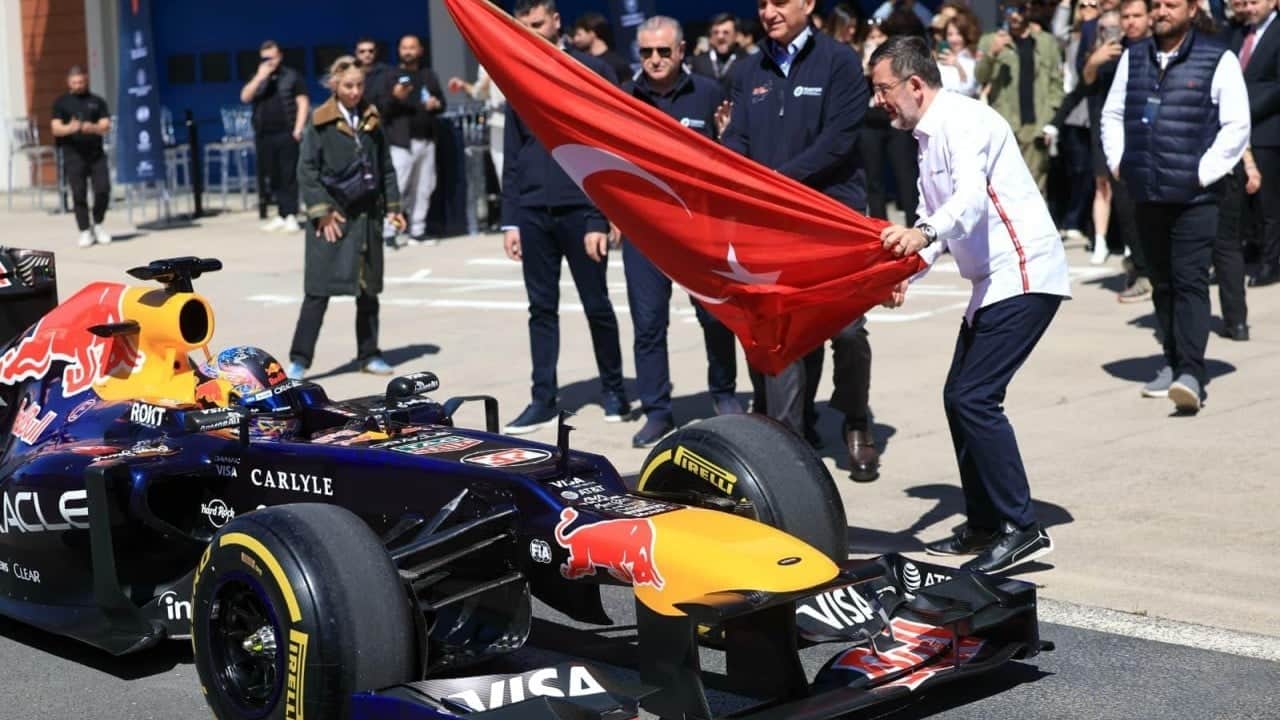 Foto - TOSFED İstanbul Park 1-3 Ekim 2027 tarihlerinde Formula 1 TURKISH Grand Prıx'e ev sahipliği yapacak