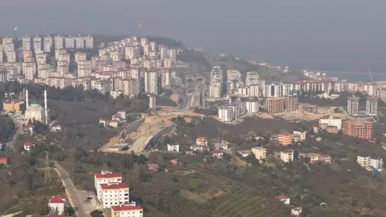 Foto - Trabzon hattında: Trabzon'un trafiğine rahat nefes aldıracak dev projesinde sona yaklaşıldı! 20 dakikaya düşüyor!
