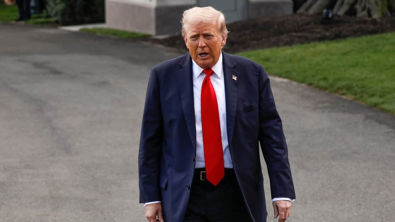 Foto - Trump, ahlaksızlığının belgelerini kaldırdı: Epstein’in kurduğu ahlaksız fuhuş ağından...