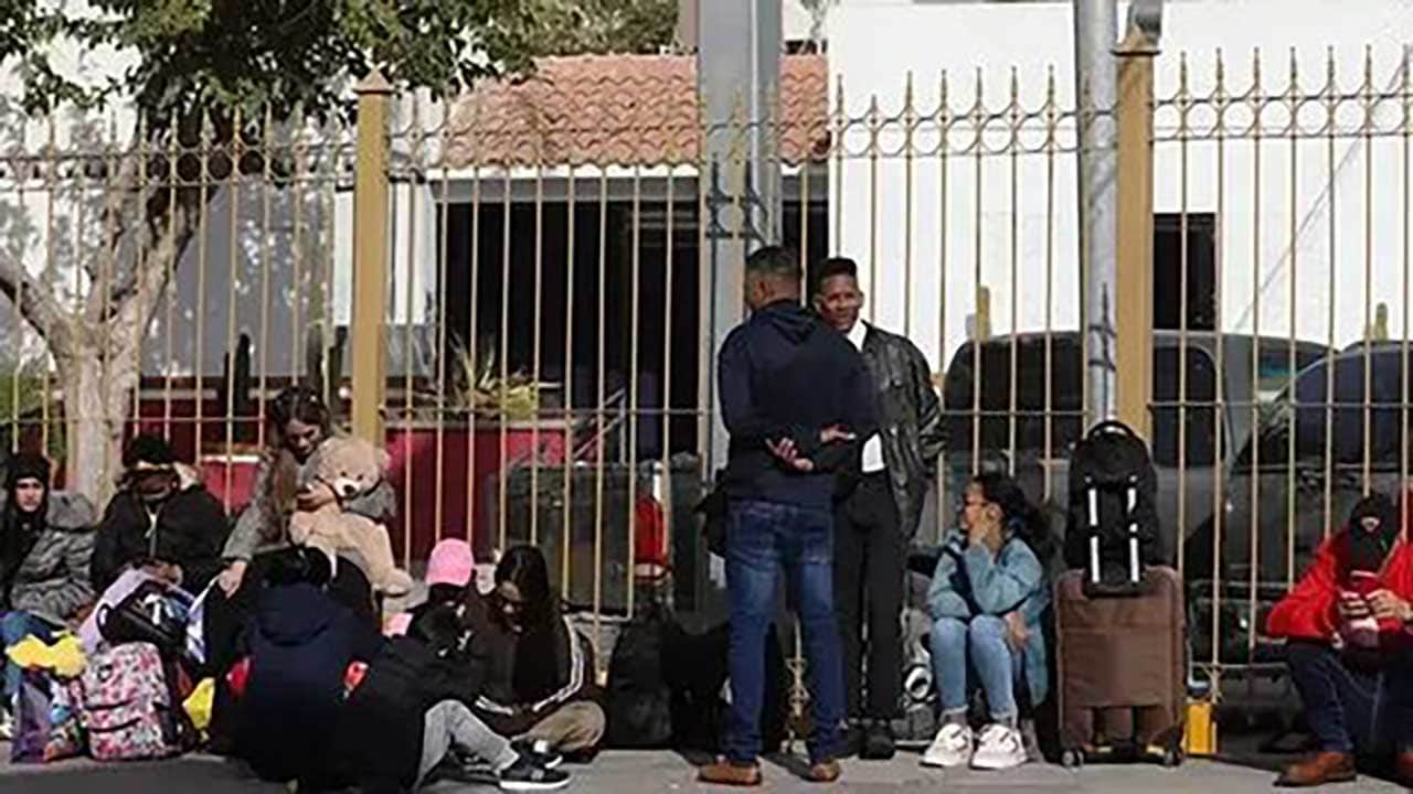 Foto - Trump yönetiminden göçmenlere ağır darbe! Yeşil kart hayali kuran milyonlar perişan oldu!