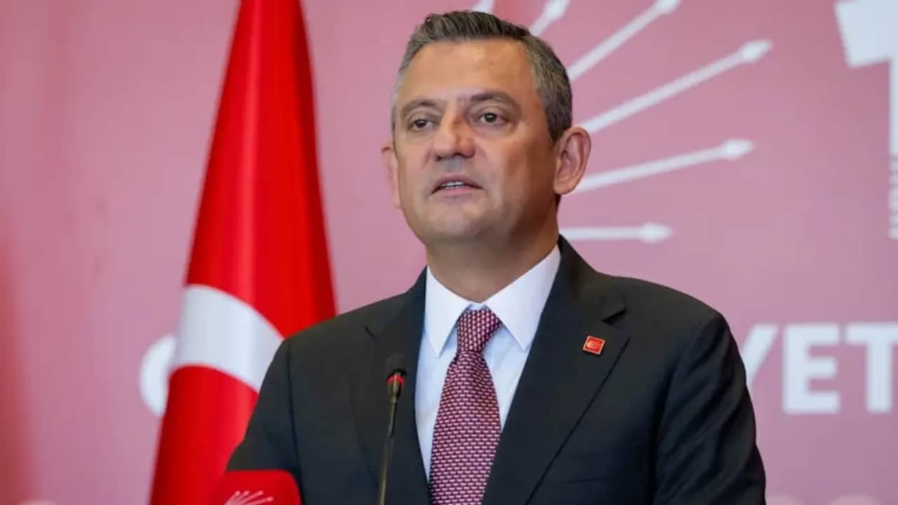 Foto - Tüm Türkiye’ye böyle duyurdu! CHP’de ardı ardına yaşanan rezaletler sonrası Özgür Özel’den flaş karar