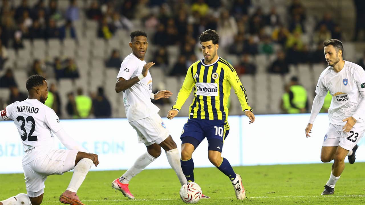Foto - Turan Tovuz’u 2-0 mağlup etti! Greenwood kırmızı kart gördü, Fenerbahçe 11 kişi devam etti