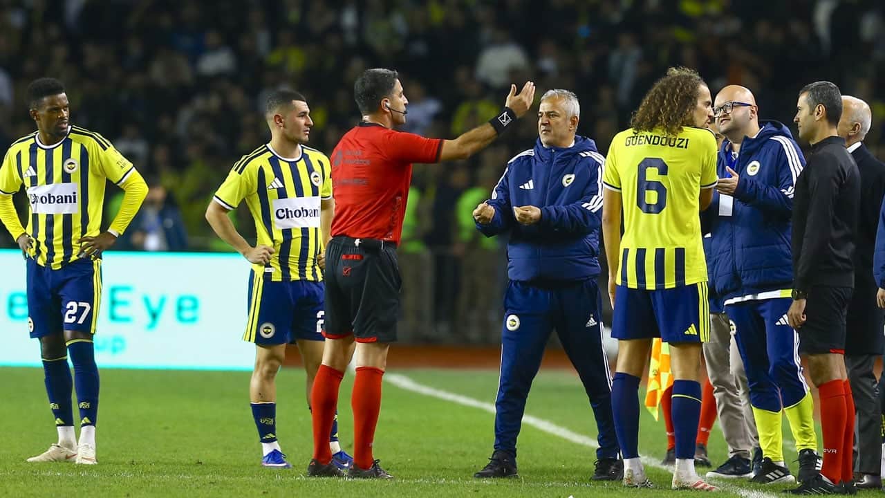 Foto - Turan Tovuz’u 2-0 mağlup etti! Greenwood kırmızı kart gördü, Fenerbahçe 11 kişi devam etti