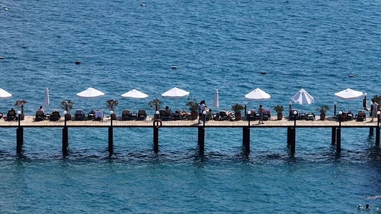 Turist sayısı 10 milyonu aştı Antalya zirveyi zorluyor