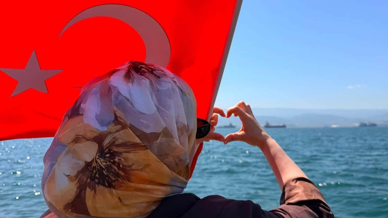Foto - Türk donanmasından İzmit Körfezi'nde selamlama geçişi: Size kurban olurum 