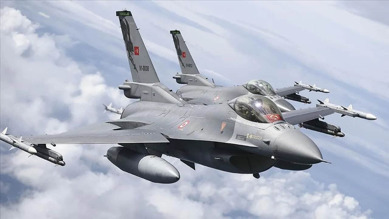Foto - Türk F-16’larıyla operasyonun kralını yapan ülkede ilginç gelişme! Savunma Bakanı çok sert tepki gösterdi