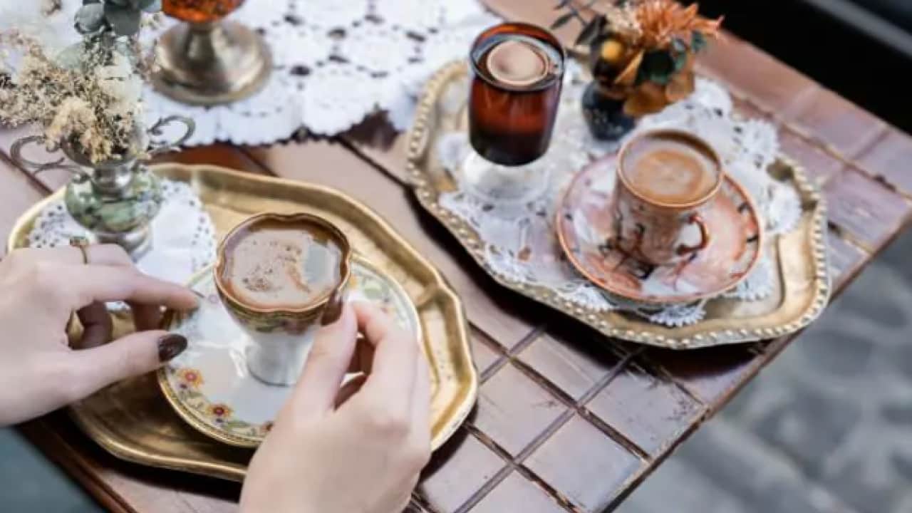 Foto - Türk kahvesinin yanında neden su verilir? Meğer çok derin anlamı varmış!